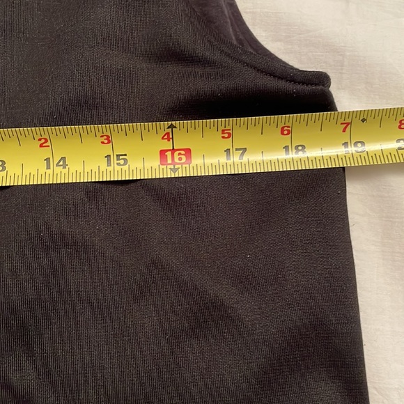 Men’s black Kenneth Cole zip up sleeveless vest - Picture 7 of 8